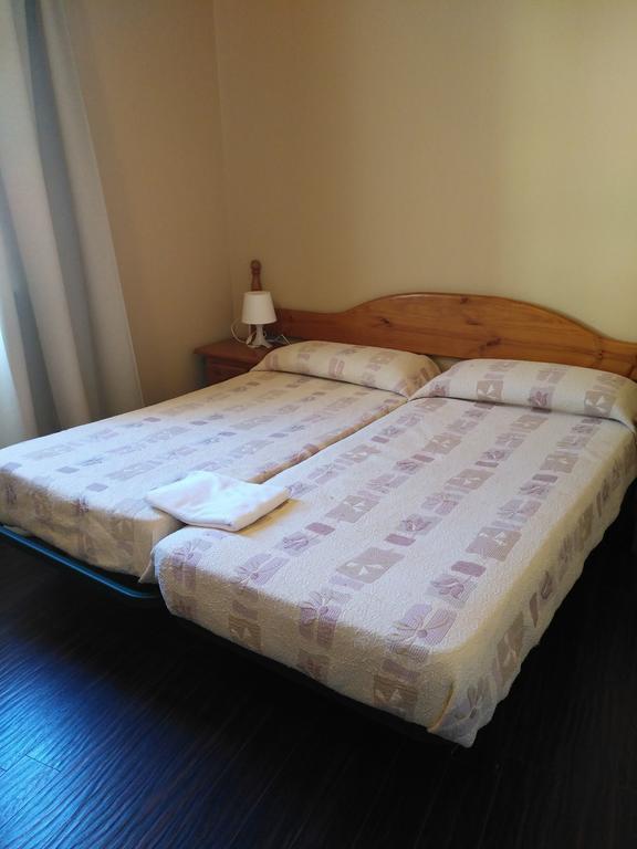 Hostal Porta De Nuria Ribes De Freser Dış mekan fotoğraf