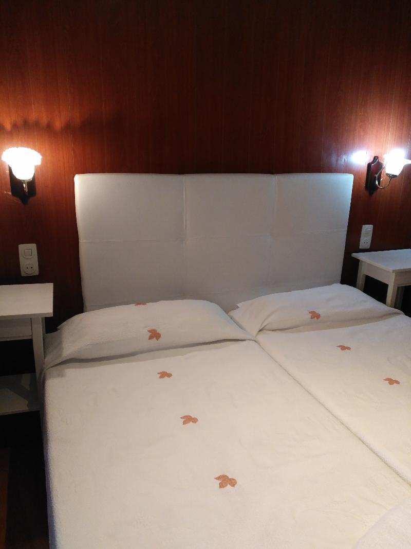 Hostal Porta De Nuria Ribes De Freser Dış mekan fotoğraf